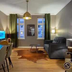 https://leipzig-suites-luxus-apartment-no-13-nhe-rb-arena.bestleipzighotels.com